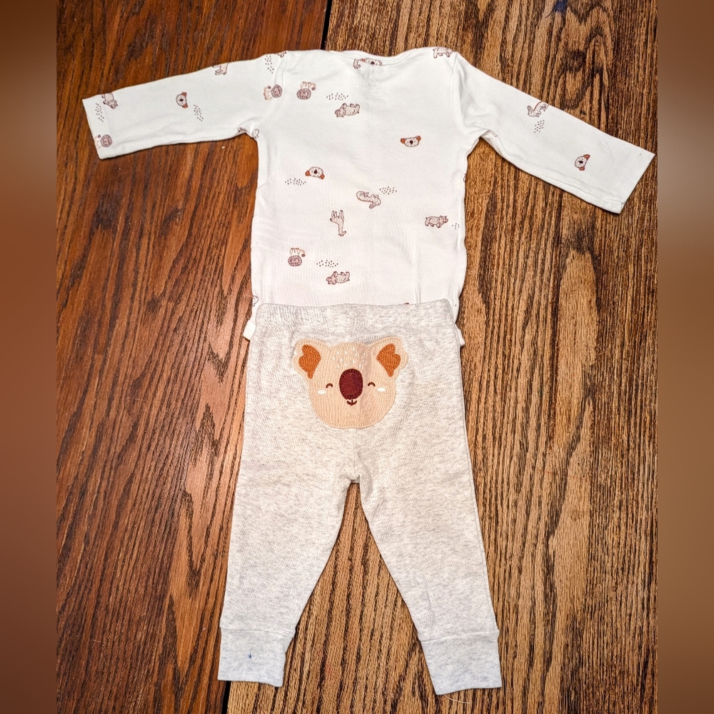 Carter's baby outfit unisex